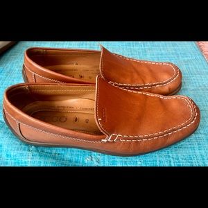 Ecco leather slip on loafers in great condition